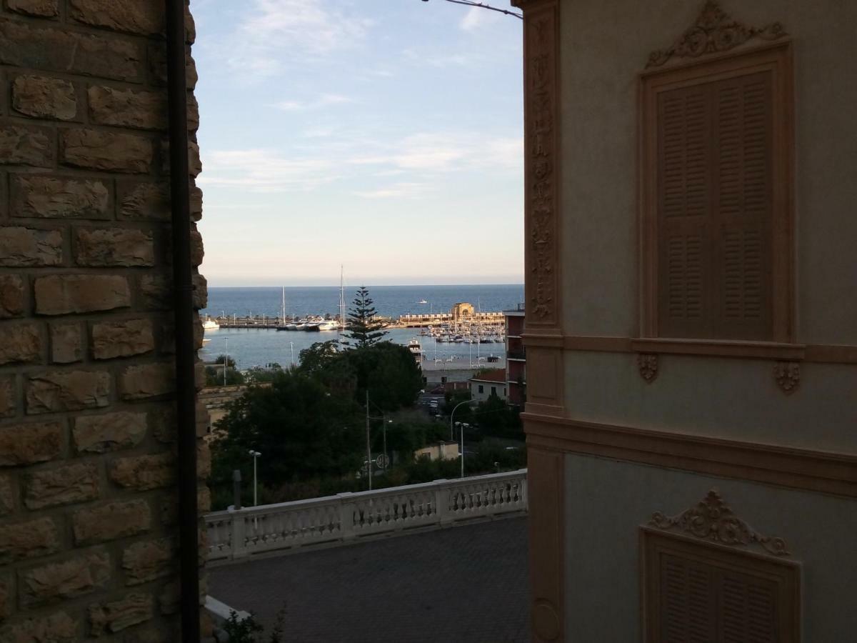 St George Villa Imperia Bagian luar foto