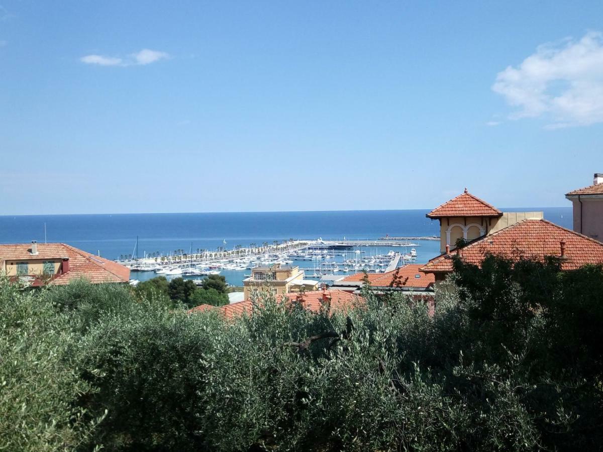 St George Villa Imperia Bagian luar foto